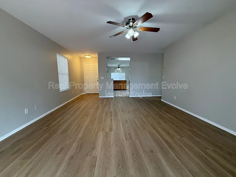 12438 W Hearn Rd — Photo 4