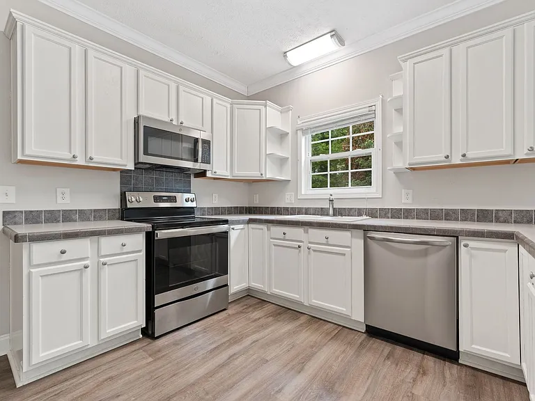 116 Justice St — Photo 2
