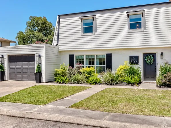 3166 Andes Dr, Port Neches, TX 77651