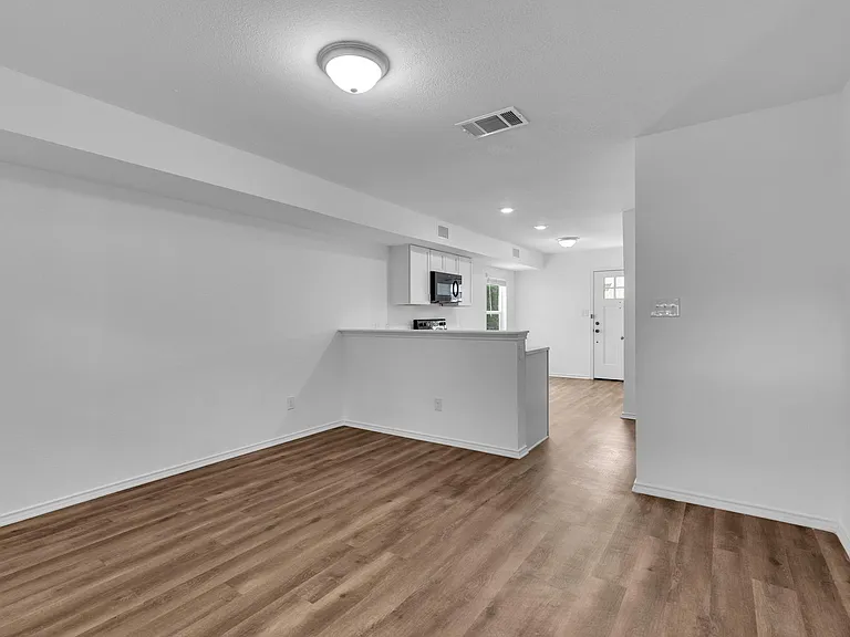 350 Debus Dr #117A — Photo 10