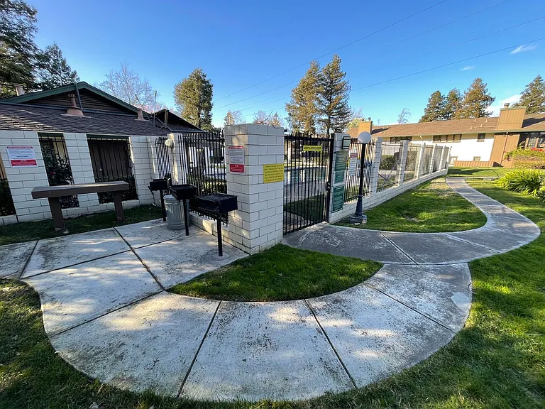 2416 Shadow Ln #74 — Photo 18