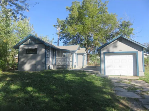 4421 NE Winn Rd, Kansas City, MO 64117