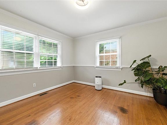 5th image of 707 Lipton Dr