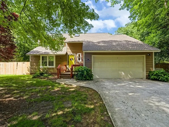 101 Warehouse Crse, Yorktown, VA 23692