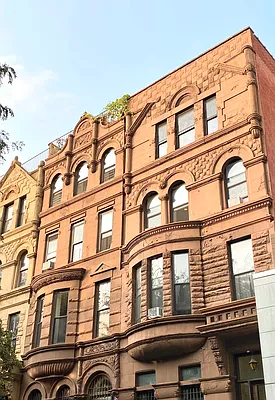 Rented by Level Group | media 25