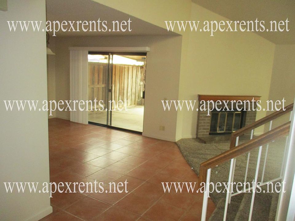 2nd image of 123 River Run Cir