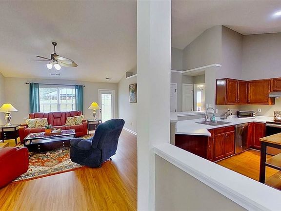 3rd image of 42 Brockmore Dr
