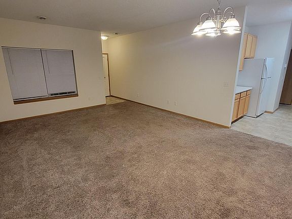 5th image of 22276 Lilac Ct
