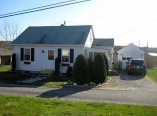 2 Carol Ter, Portsmouth, RI 02871