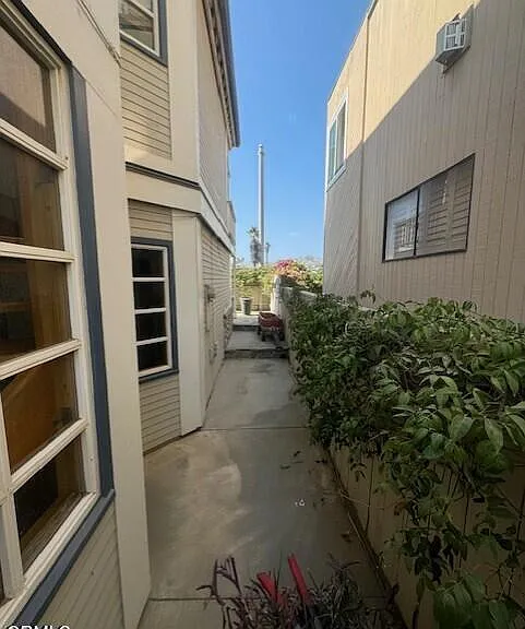 945 Sharon Ln — Photo 26