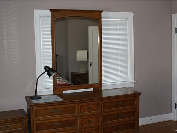 5th image of 749 Sweeney St