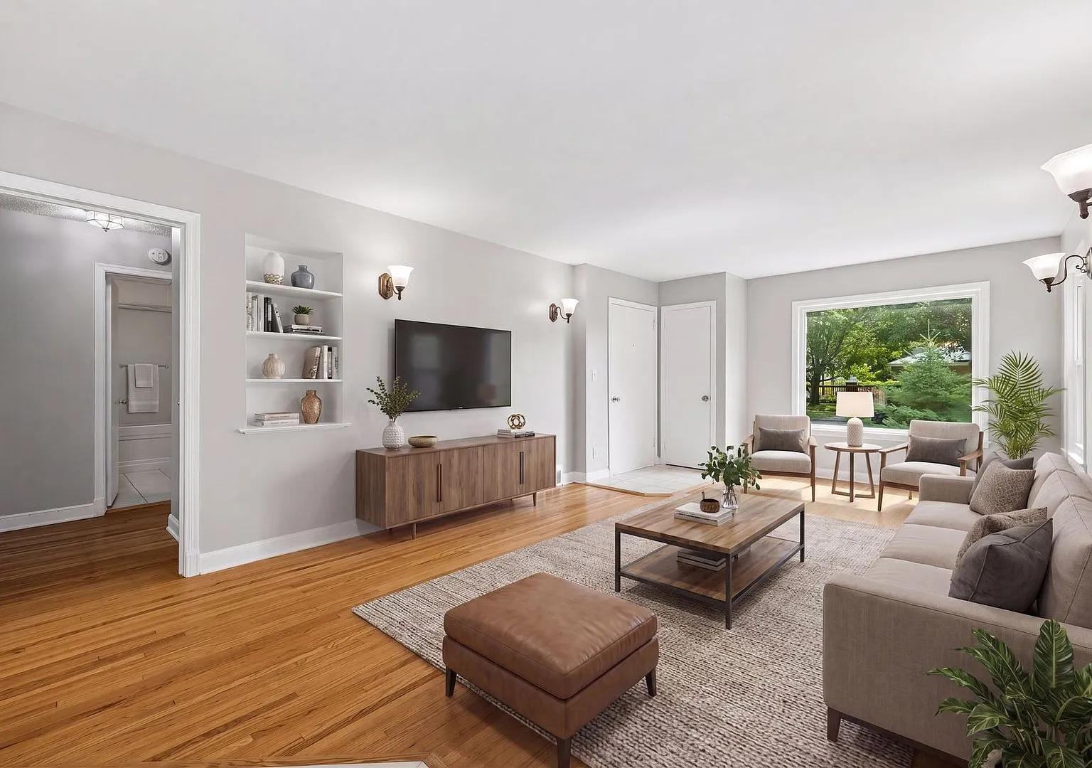2206 Arthur St NE — Photo 1