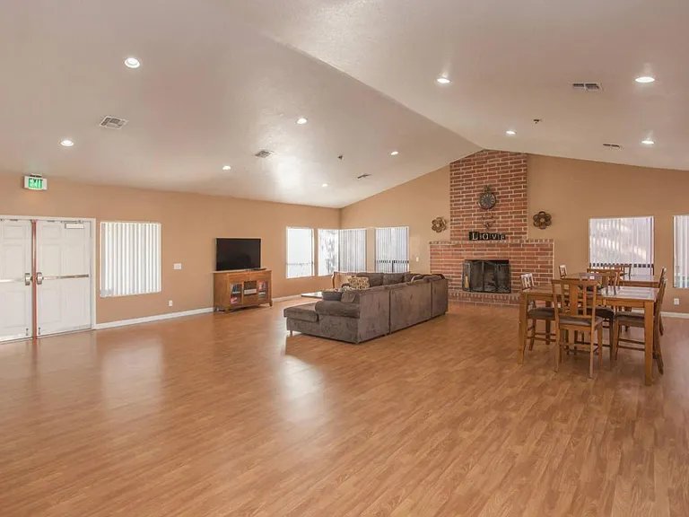 SummerRidge Apartments — Photo 17