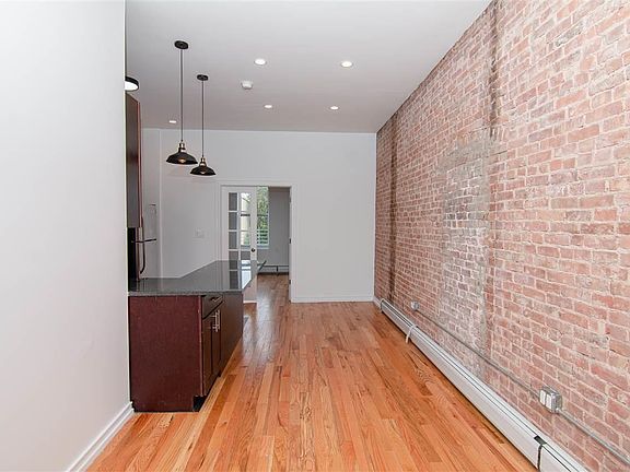 3rd image of 201 Monticello Ave APT 3