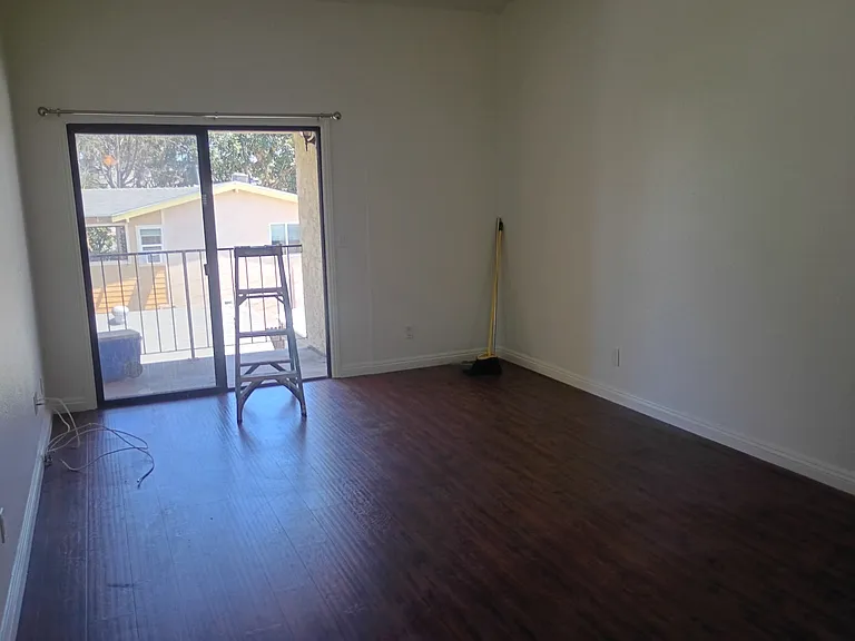 1414 Coronado Ave #303 — Photo 9