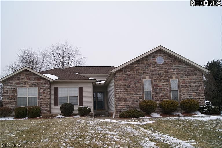 1st image of 902 Thornwood Dr