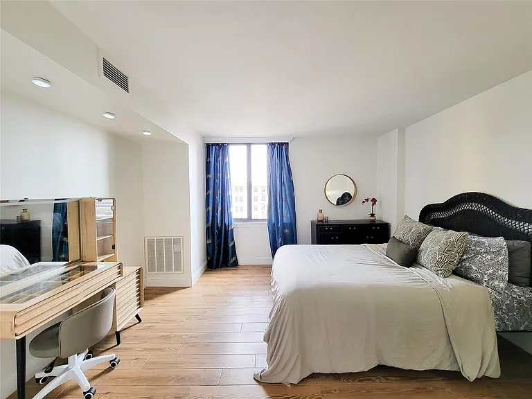 3525 Sage Rd #908 — Photo 18