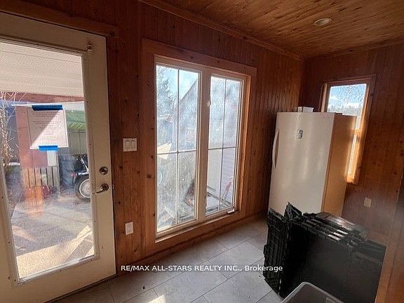 5th image of 211 Burnt River Rd