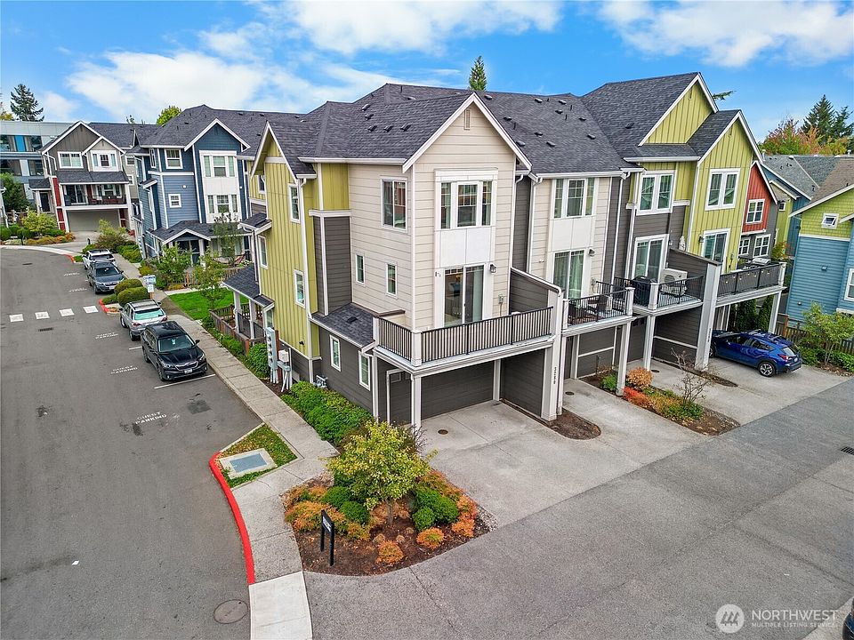 1st image of 3280 SW Graham Street #601