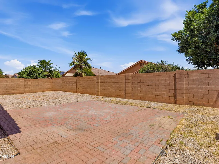 12910 W Corrine Dr — Photo 22