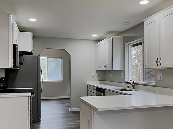 5th image of 6812 145th Street Ct E #1