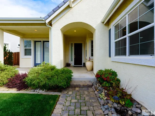 3293 Dog Leg Dr, Minden, NV 89423