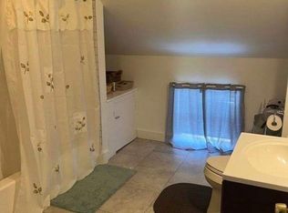 189 5th St APT 1, Fall River, MA 02721