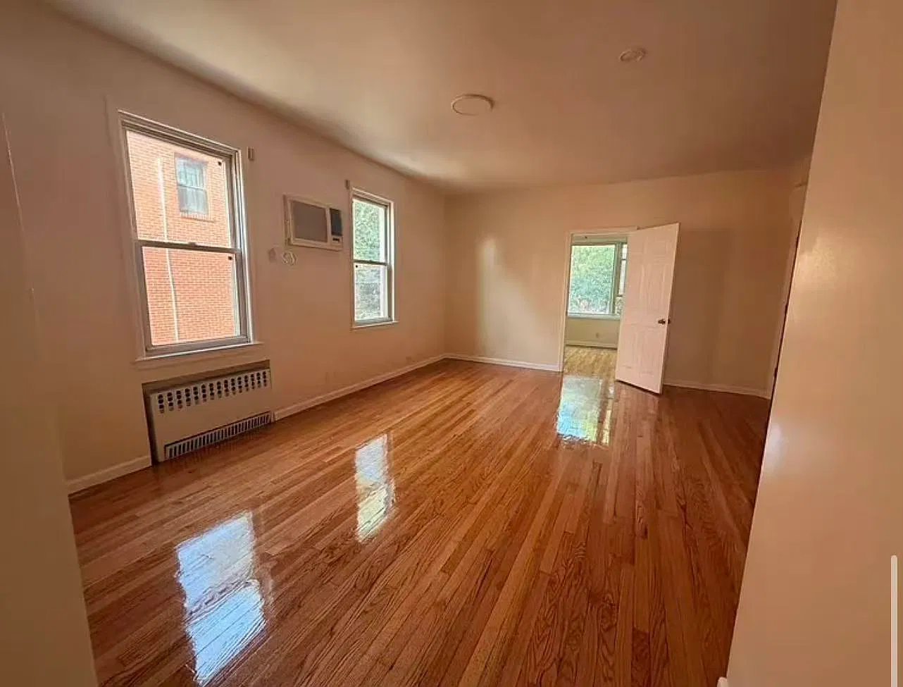 3 bed, 1300 sqft, $2,900 — Photo 4