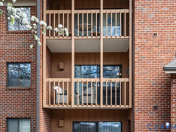 3rd image of 2110 Turtle Creek Dr APT 5