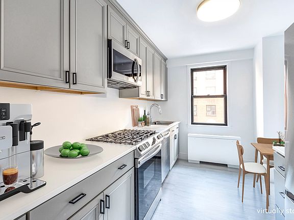 3rd image of 201 E 28th St #4F