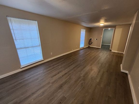 5th image of 4511 Atkins St