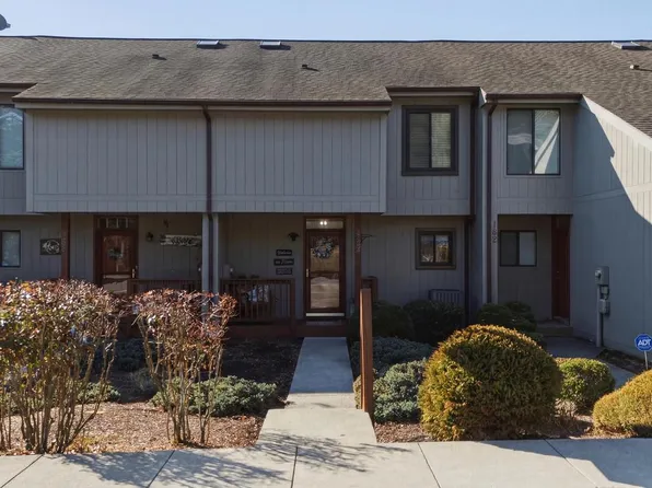 164 Fishhook Ln, Hedgesville, WV 25427
