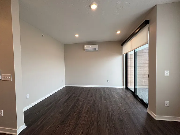Level at Village Gardens — Photo 13