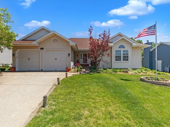 4319 Regency Pl, Davenport, IA 52806