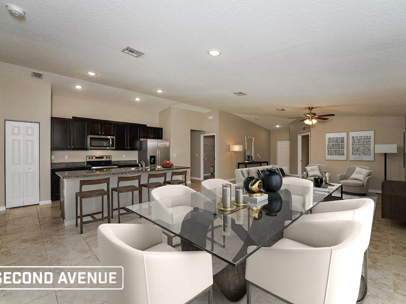 4 bed, 2.0 bath, 1833 sqft, $1,999 — Photo 4