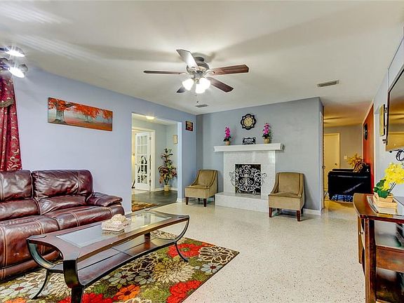 4th image of 1501 Hunter Ln