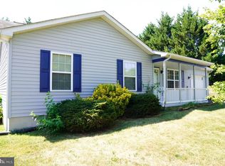 42 Pacific Blvd, Hedgesville, WV 25427