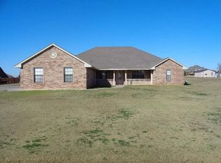 202 Prairie View Dr, Elgin, OK 73538