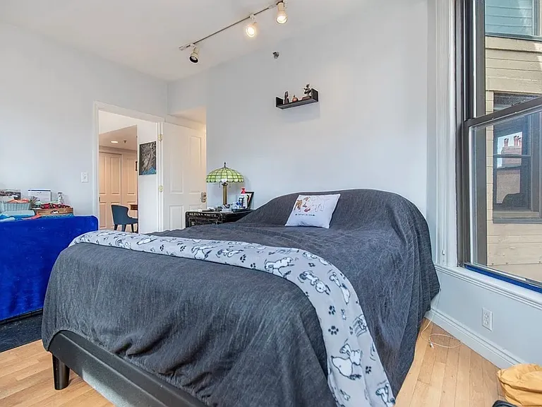 10 Charlesgate E #404 — Photo 15