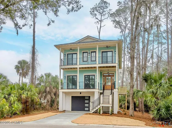 155 Davis Love Dr, Saint Helena Island, SC 29920