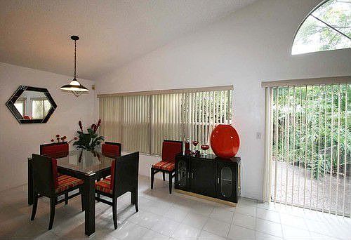 3rd image of 108 Bristol Cir