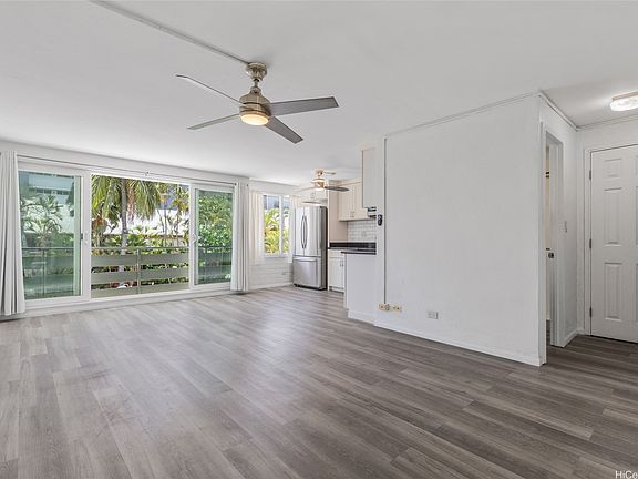 5th image of 1735 Dole St APT 203