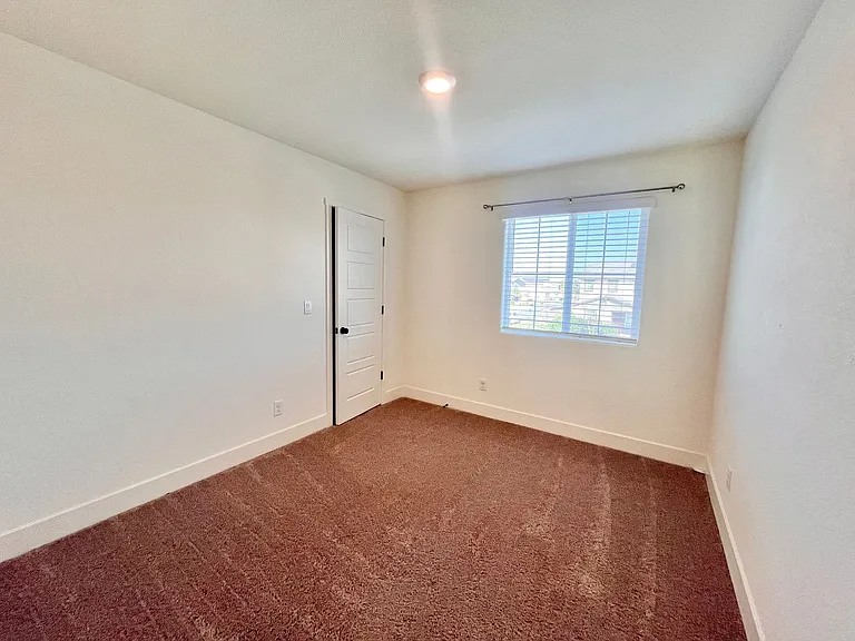 1602 Dodder Dr — Photo 17
