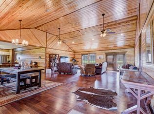 664 Old Phelps Rd, Huntsville, TX 77340