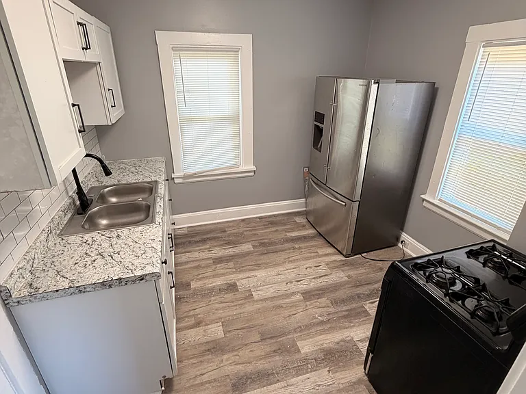 10111 Born Ave #1 — Photo 5