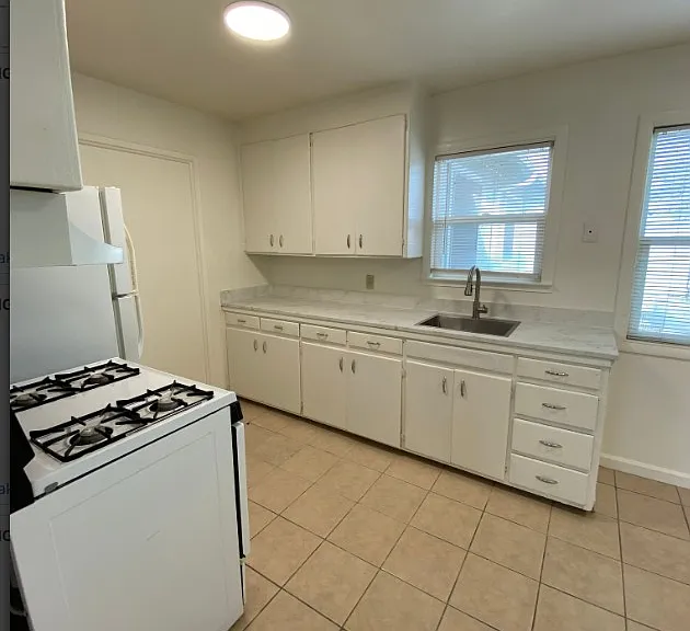 1140 Broadway St — Photo 9