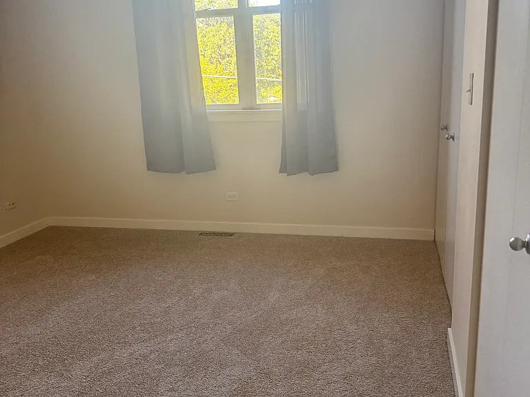 1033 E 46th St #403 — Photo 25