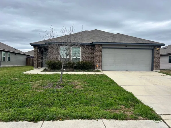 1530 Redbridge Dr, Seguin, TX 78155