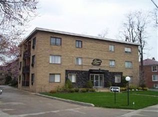 20312 Lorain Rd APT 116, Fairview Park, OH 44126