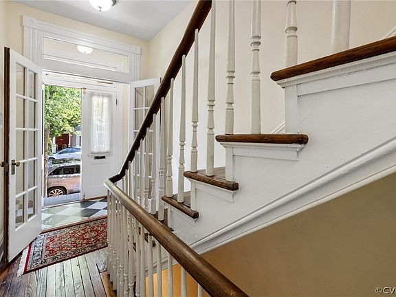 2nd image of 318 W 27th St